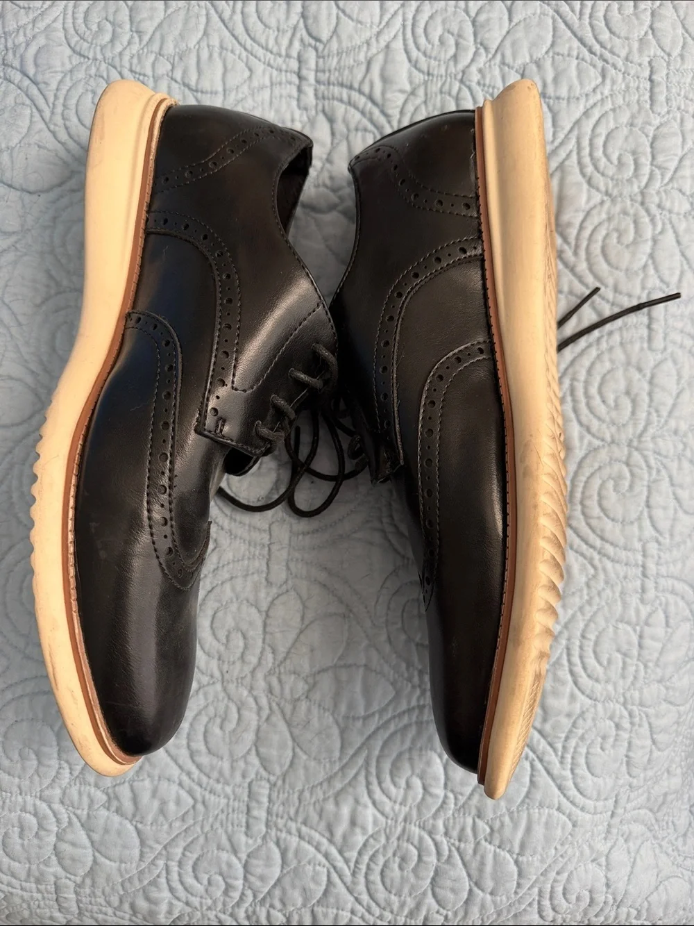 Jones New York Black Leather Brogue Derby Oxfords with Tan Sole
